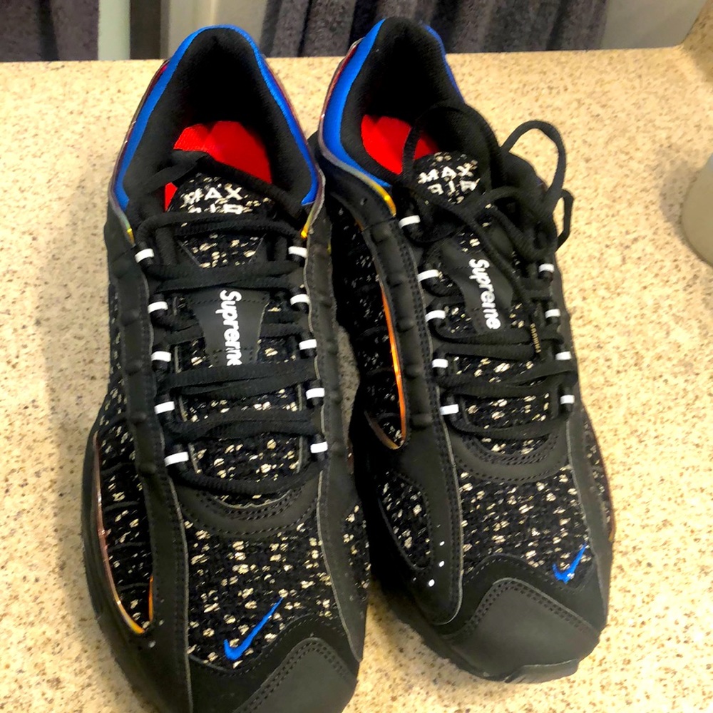 ****SOLD****Nike x Supreme - Air Max Tailwinds